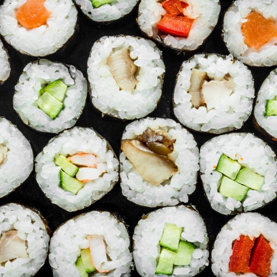 53. c) Hähnchen-Avocado Maki Dream (16 Stück)