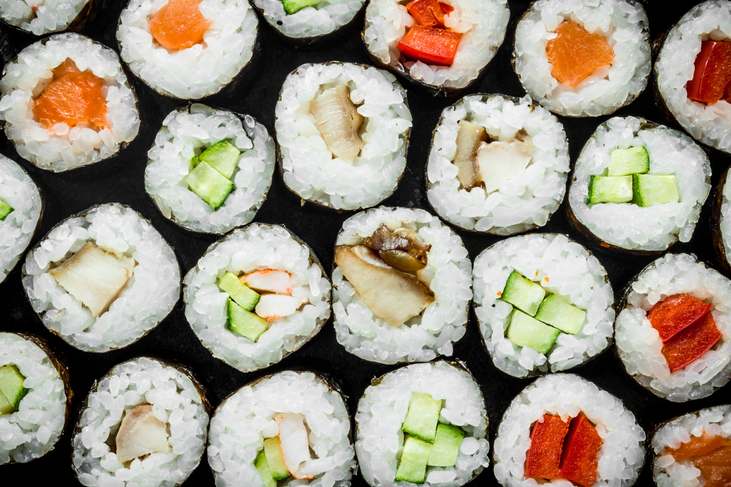 53. c) Hähnchen-Avocado Maki Dream (16 Stück)