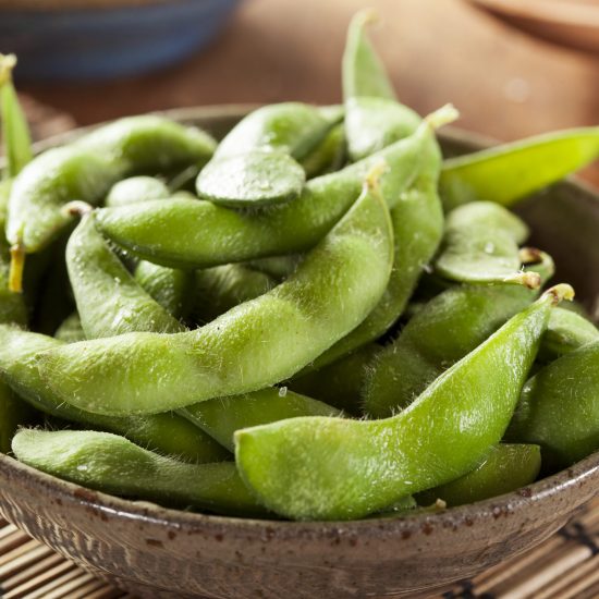 16. Edamame Schote